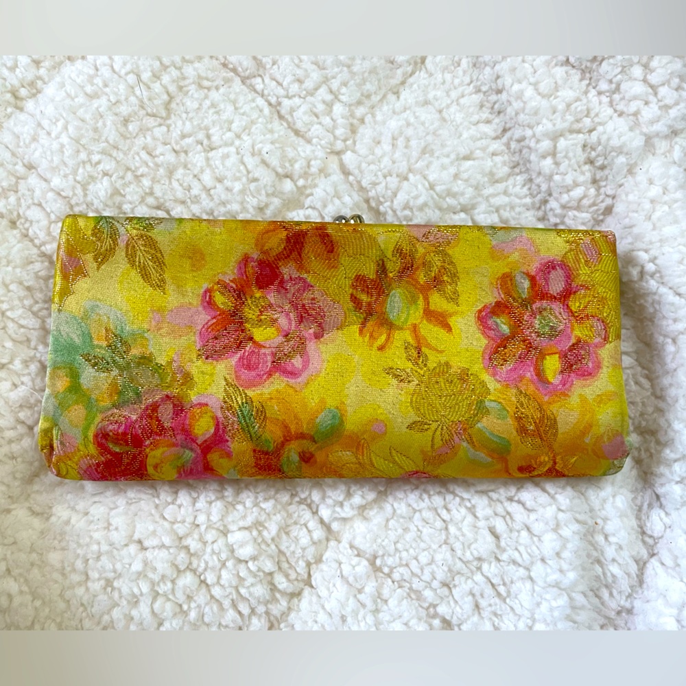 Sweet bright yellow clutch with pretty pink flowers and gold lobster clasp - Picture 6 of 8